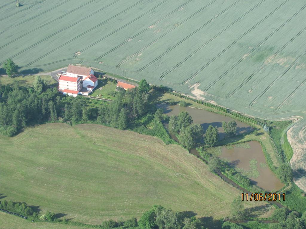Penzion Hajsky Mlyn Nebanice Экстерьер фото